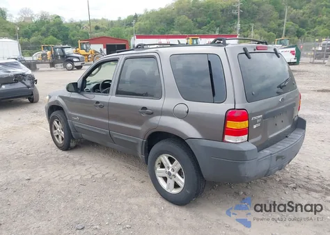 2005 Ford Escape Hybrid из США, поврежденный, VIN 1FMYU95H55KD90885